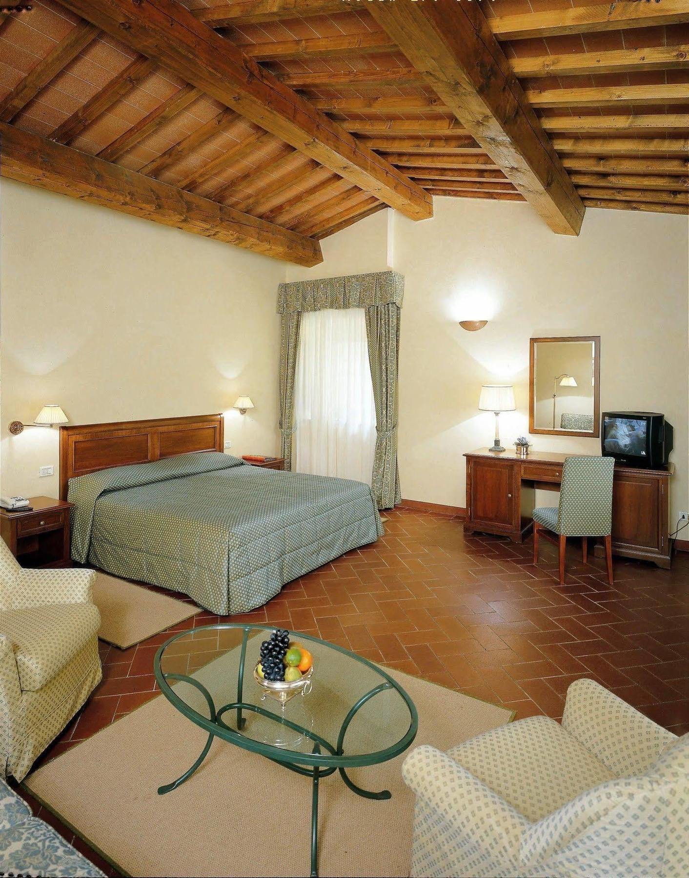 Unahotels Poggio Dei Medici Toscana Scarperia Ngoại thất bức ảnh