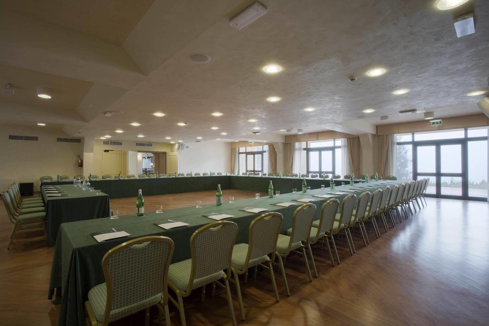 Unahotels Poggio Dei Medici Toscana Scarperia Ngoại thất bức ảnh